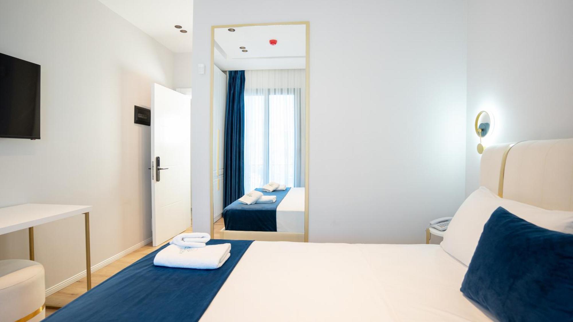 Sea Queen Luxury Hotel Radhimë 外观 照片
