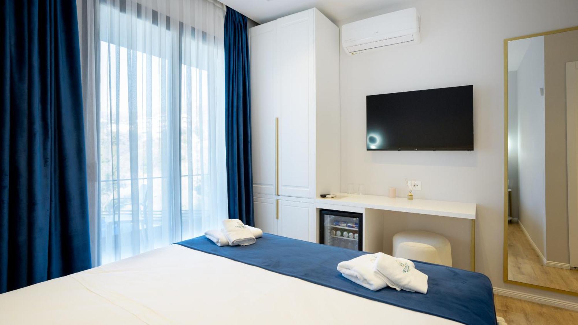 Sea Queen Luxury Hotel Radhimë 外观 照片