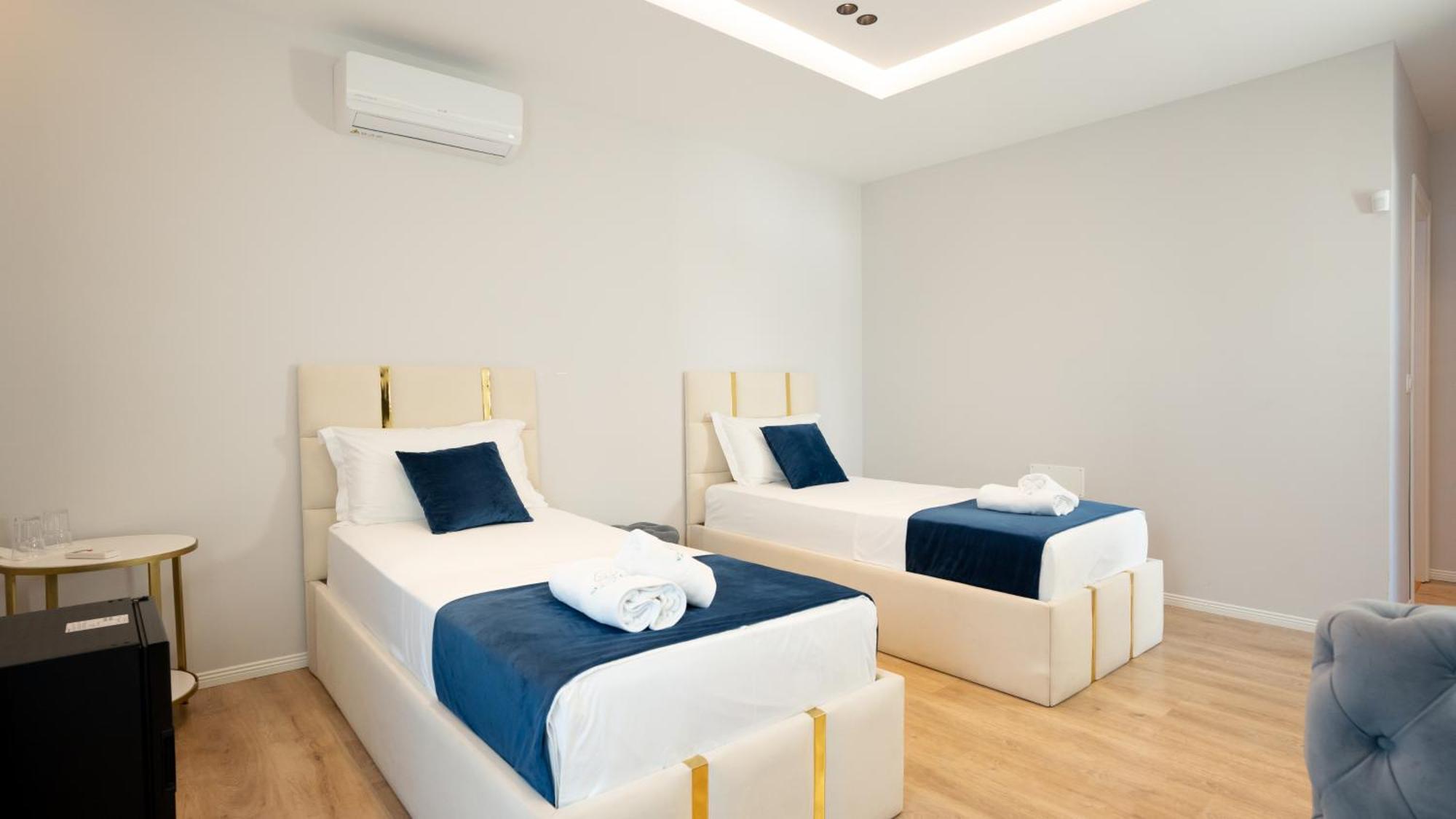 Sea Queen Luxury Hotel Radhimë 外观 照片