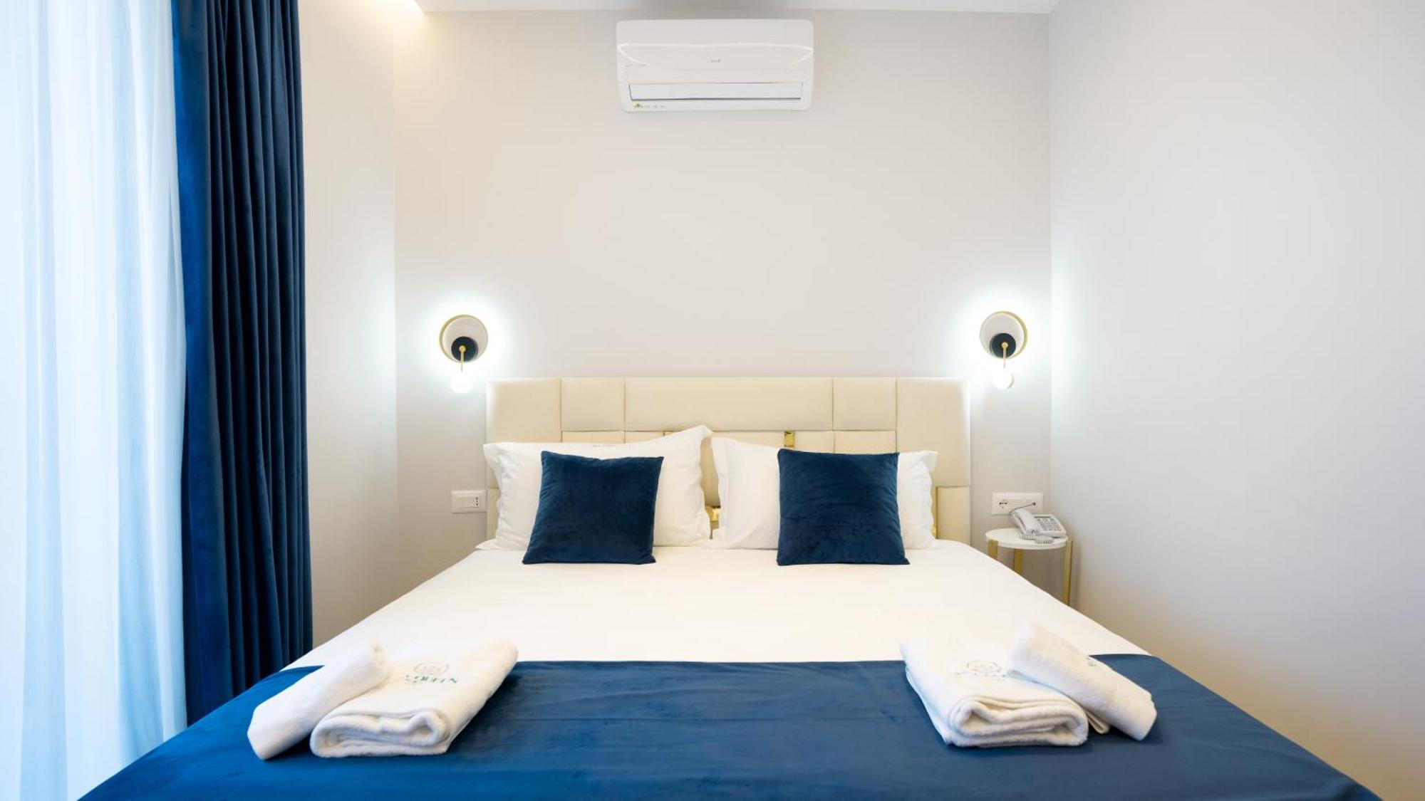 Sea Queen Luxury Hotel Radhimë 外观 照片