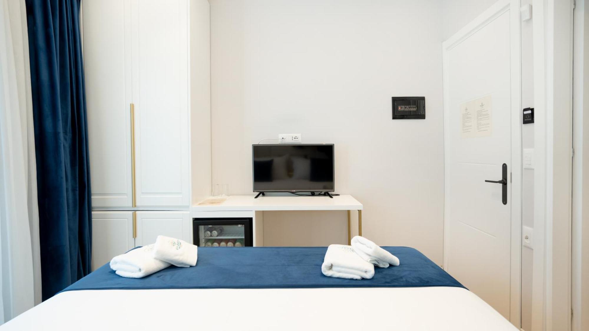Sea Queen Luxury Hotel Radhimë 外观 照片
