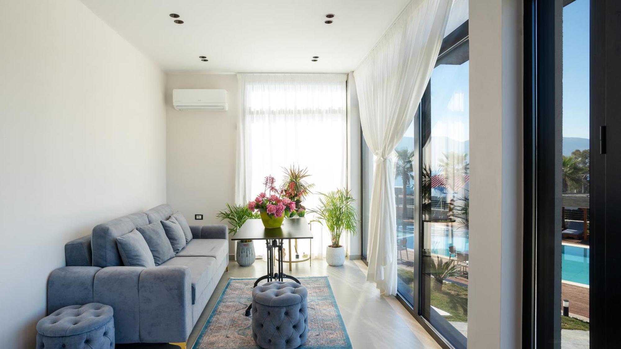 Sea Queen Luxury Hotel Radhimë 外观 照片