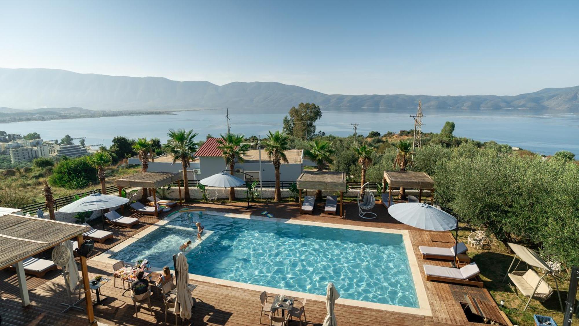 Sea Queen Luxury Hotel Radhimë 外观 照片