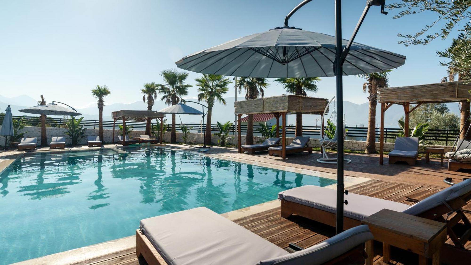 Sea Queen Luxury Hotel Radhimë 外观 照片