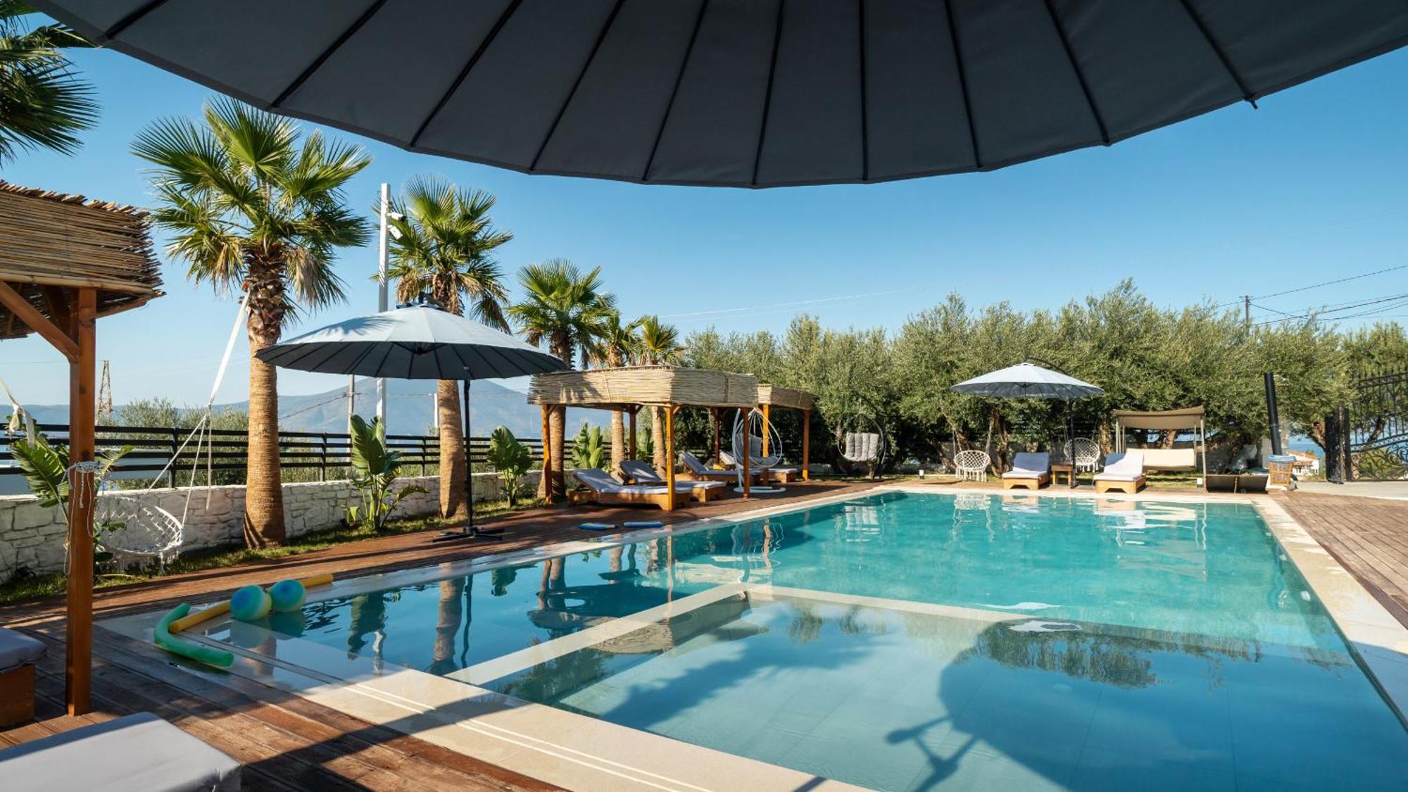 Sea Queen Luxury Hotel Radhimë 外观 照片